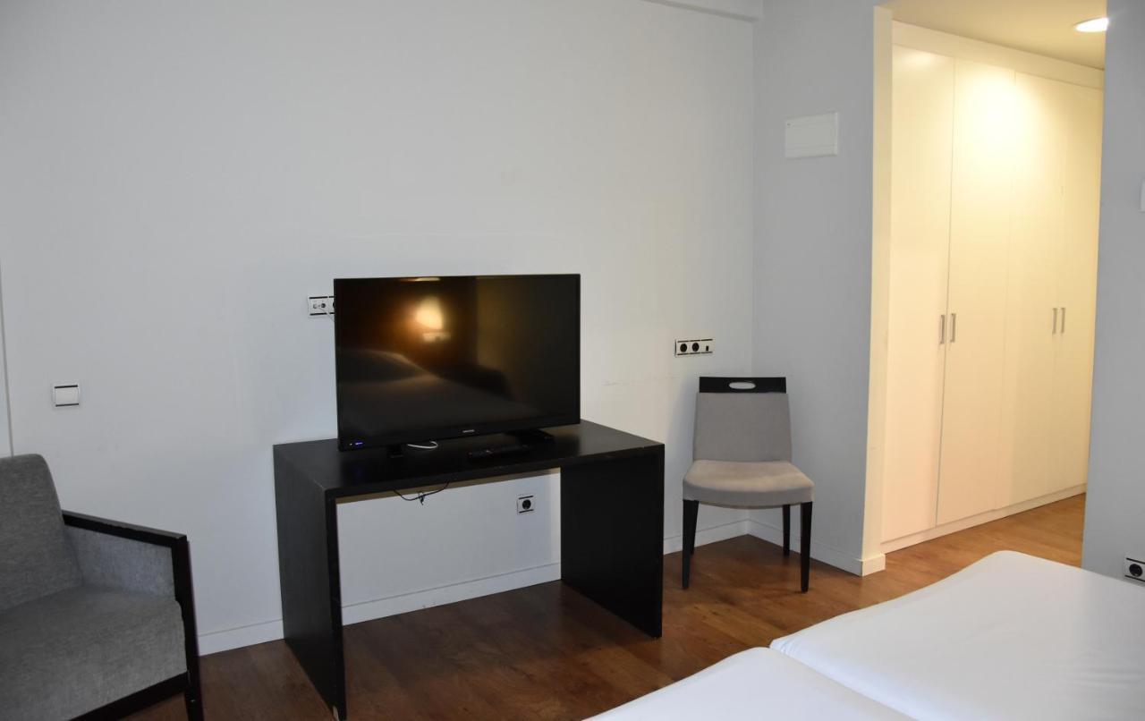 Hotel Y Apartamentos Snoe Исаба Экстерьер фото
