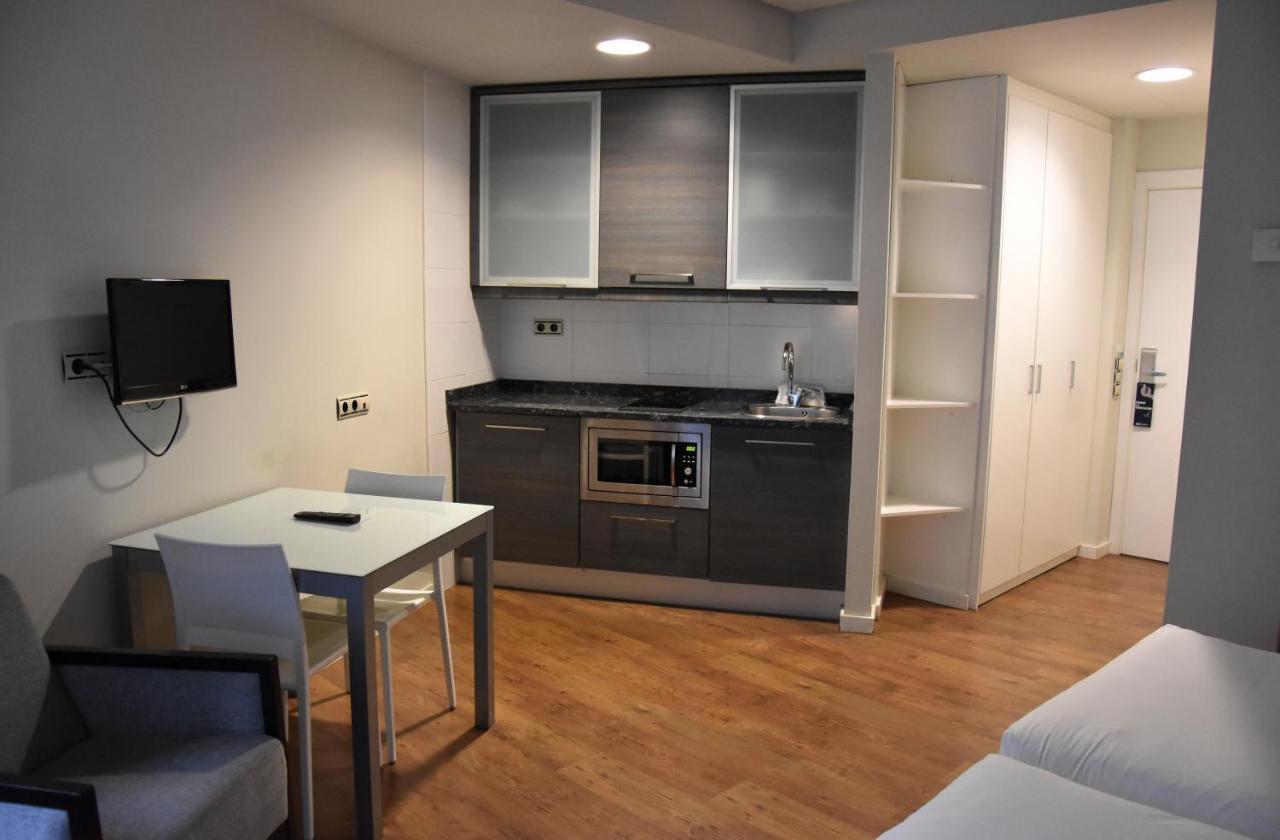 Hotel Y Apartamentos Snoe Исаба Экстерьер фото
