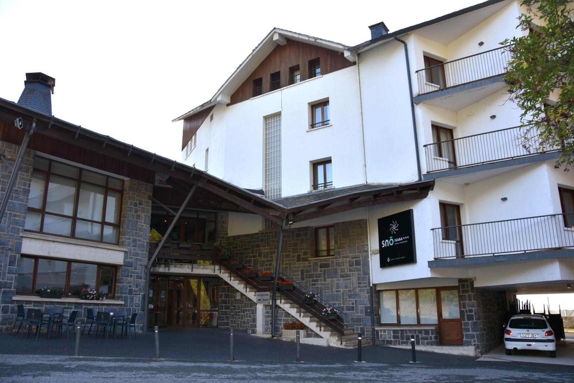 Hotel Y Apartamentos Snoe Исаба Экстерьер фото