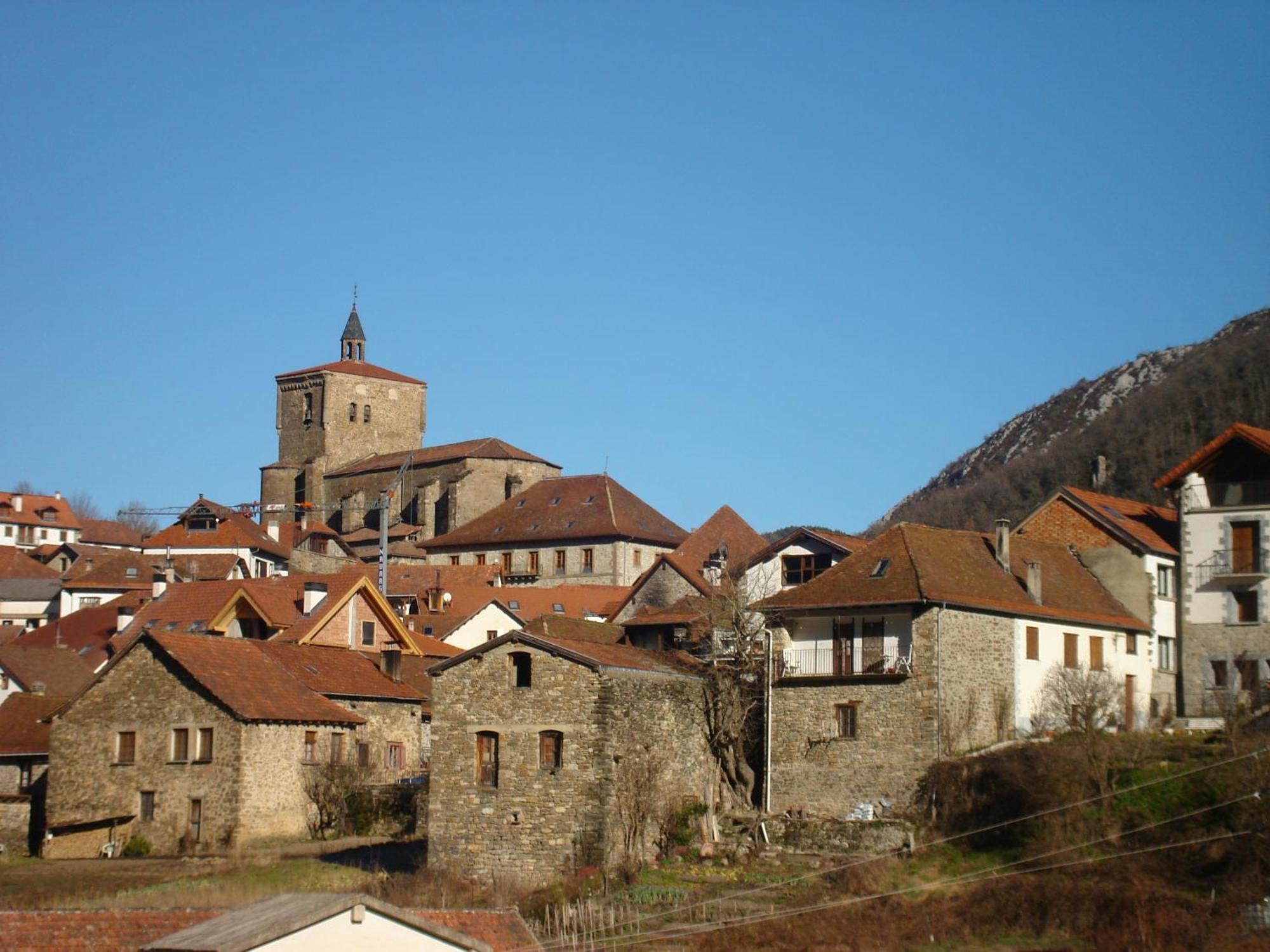 Hotel Y Apartamentos Snoe Исаба Экстерьер фото