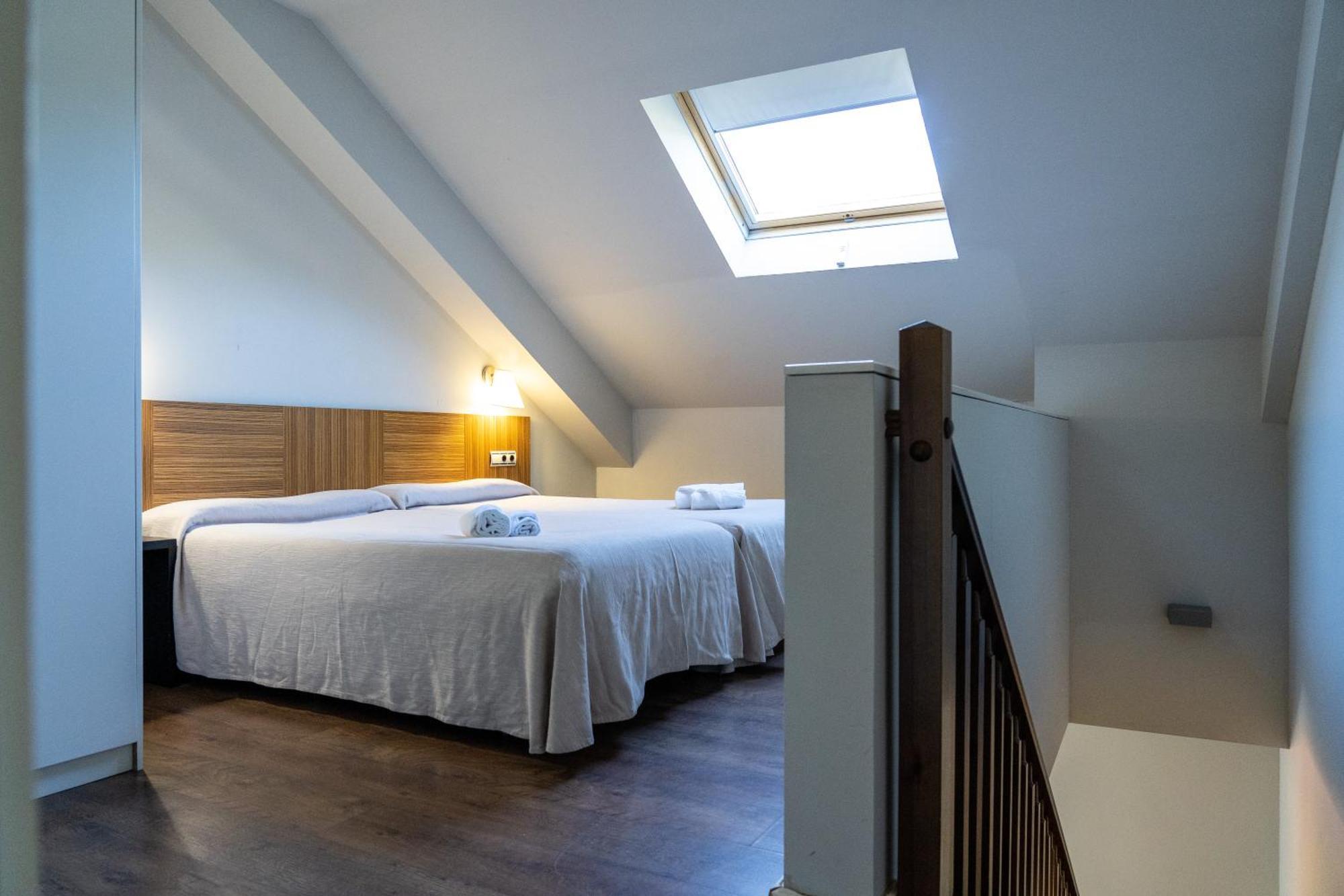 Hotel Y Apartamentos Snoe Исаба Экстерьер фото